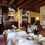 Orion Hotel 2*