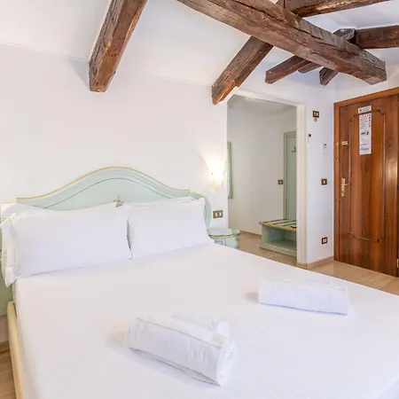 Orion Hotel 2*