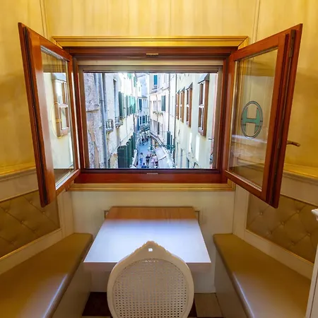 Hotel Orion