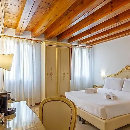 Orion Hotel 2*