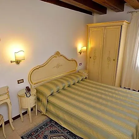 Hotel Orion 2*