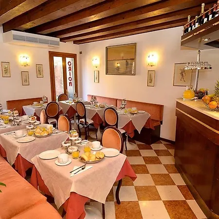 Hotel Orion 2*
