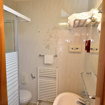 Orion Hotel 2*